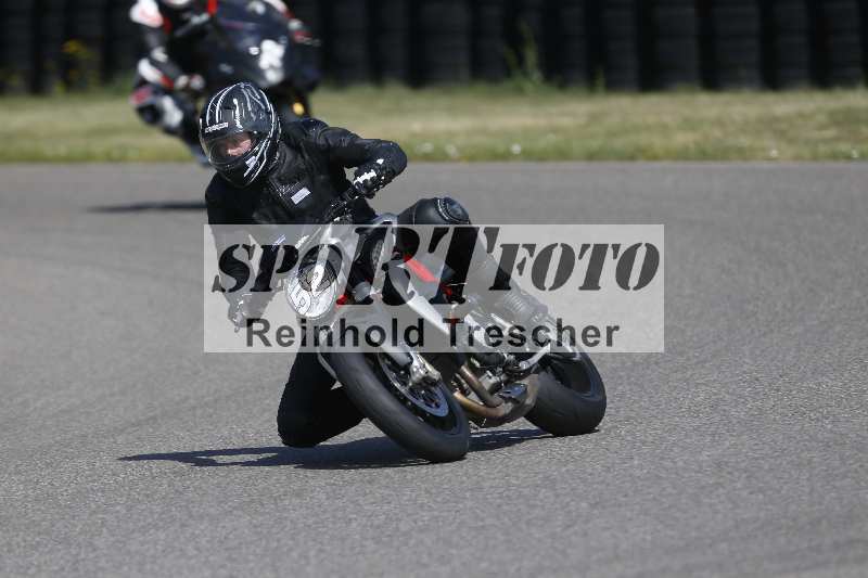 /21 17.06.2026  Ducati Schweiz Track Warmup ADR/Gruppe blau/52